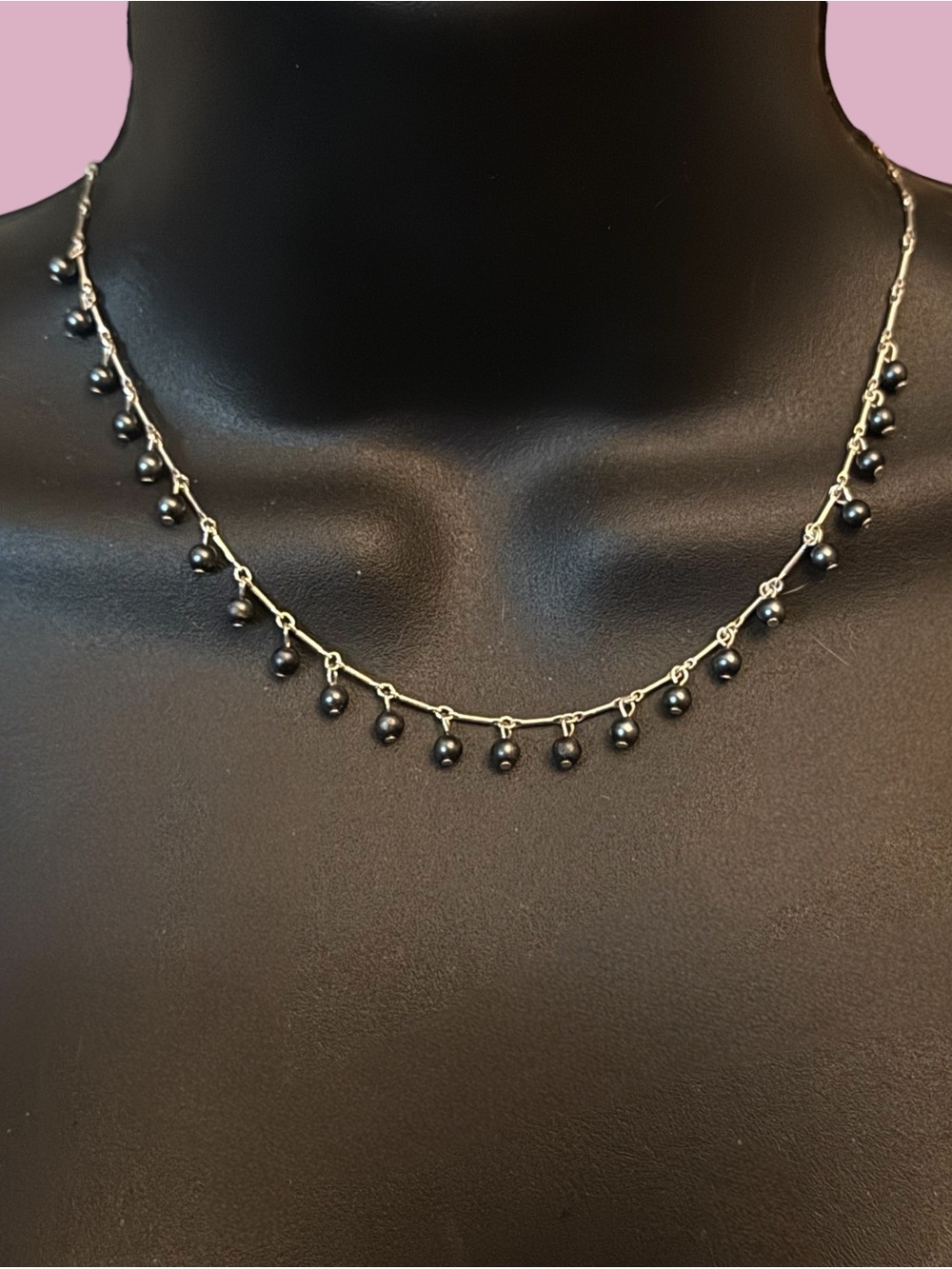 Carolee silver tone dangle pearl necklace